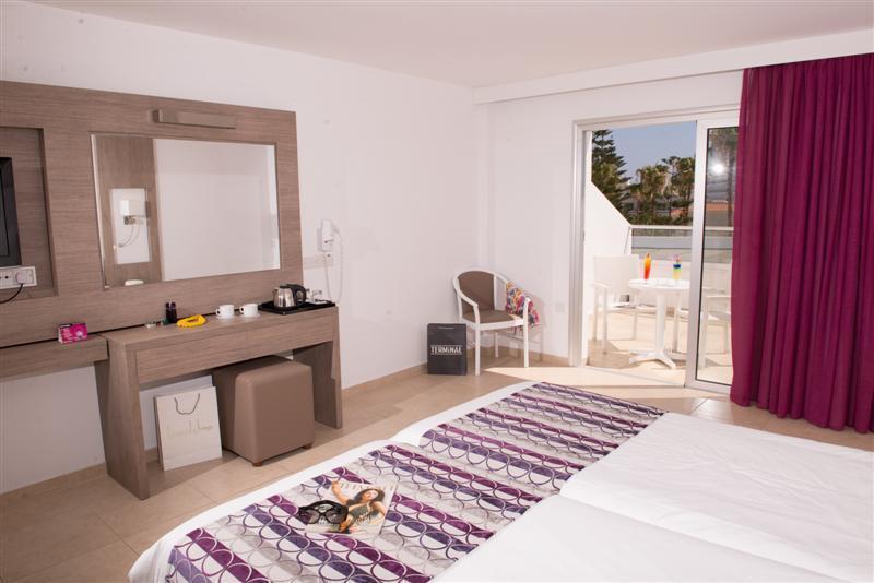 New Famagusta Hotel & Suites Ayia Napa Exterior foto