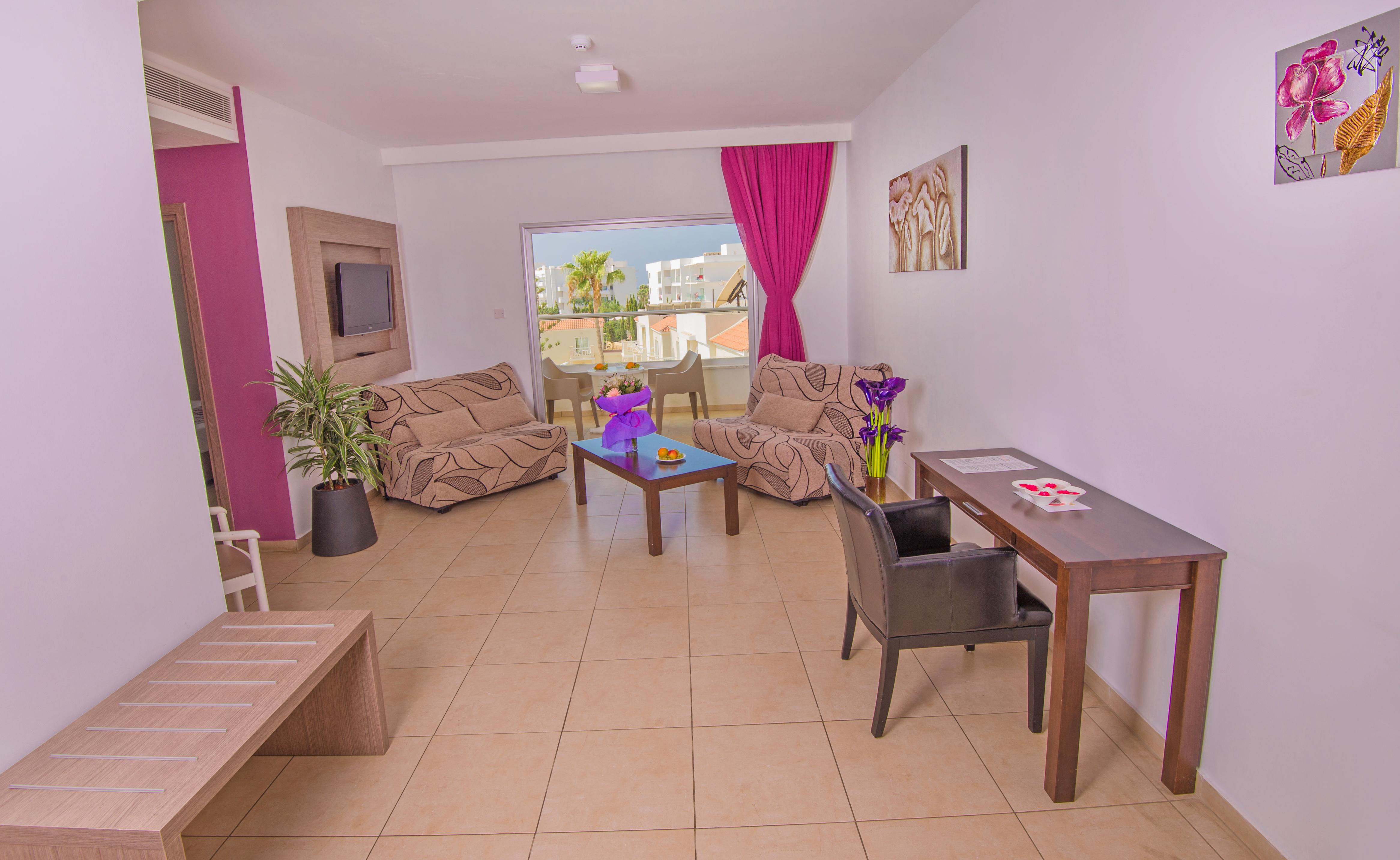 New Famagusta Hotel & Suites Ayia Napa Exterior foto