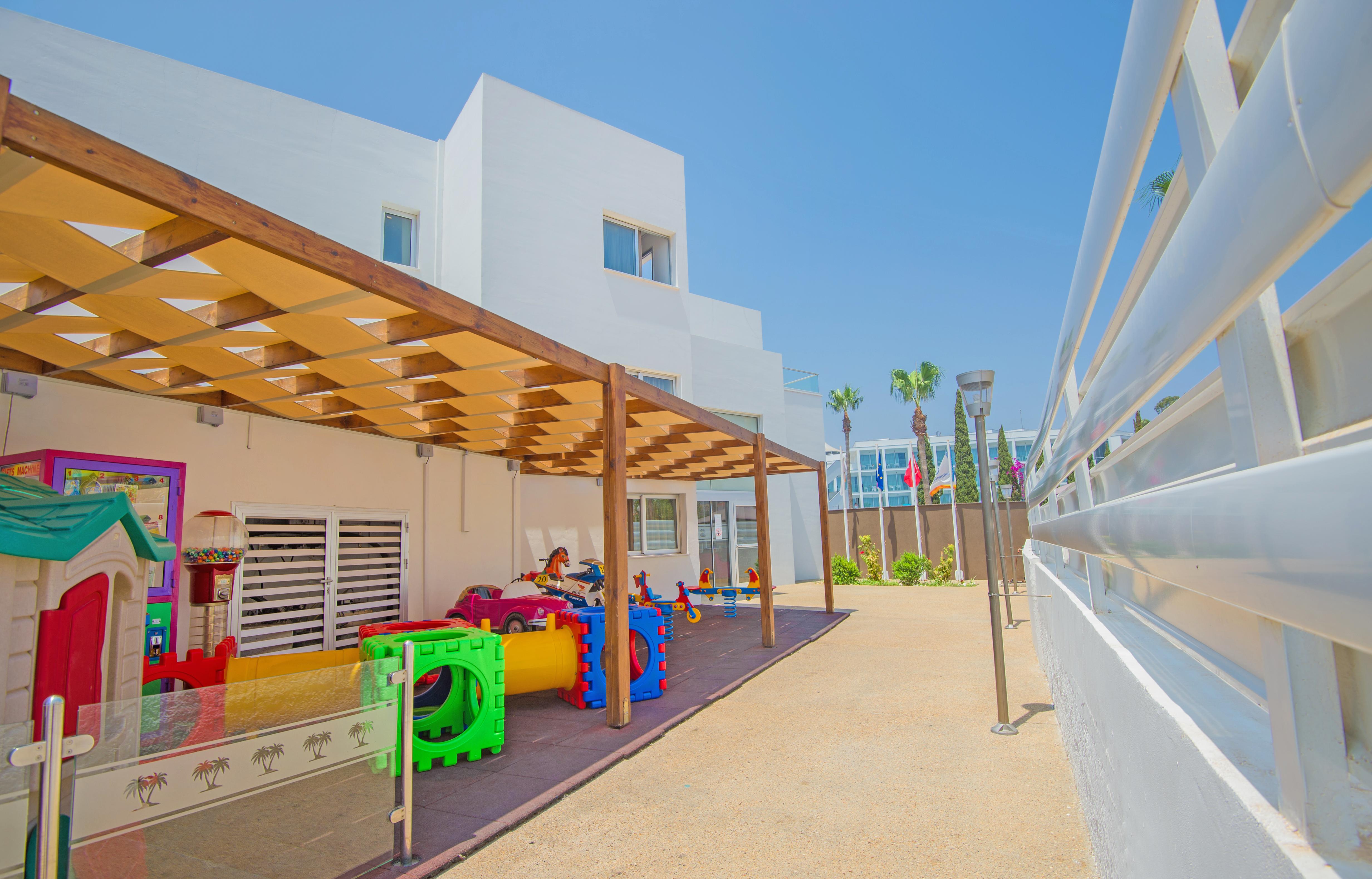 New Famagusta Hotel & Suites Ayia Napa Exterior foto
