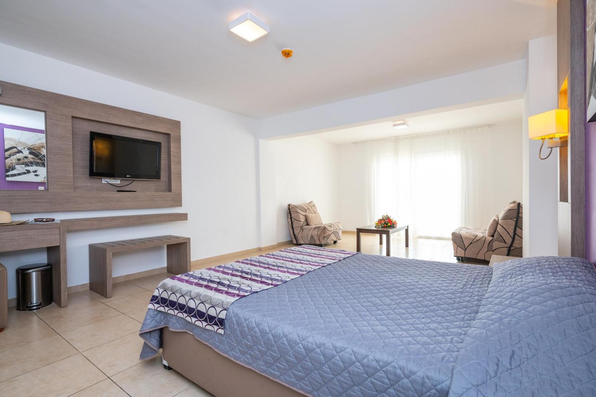 New Famagusta Hotel & Suites Ayia Napa Exterior foto