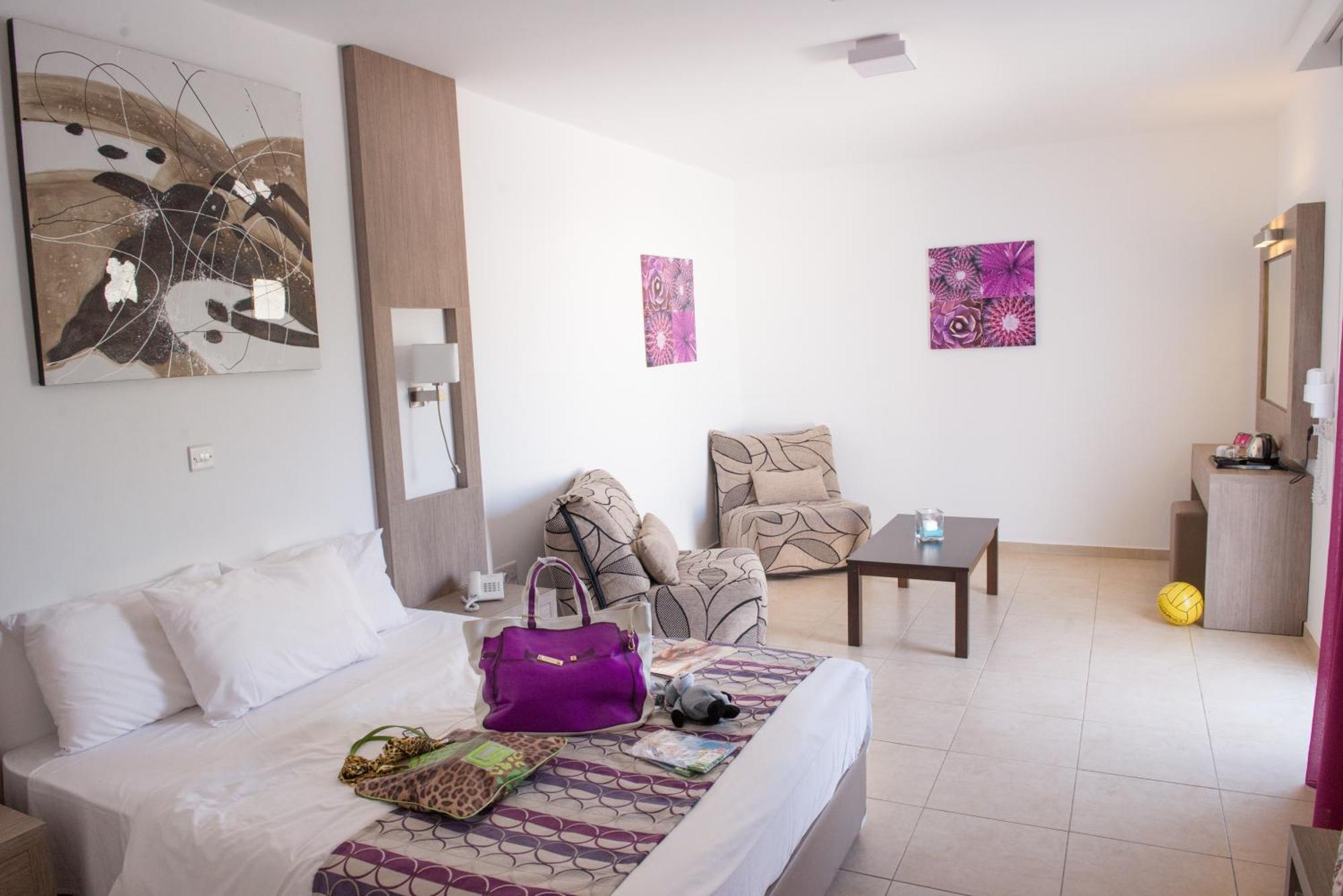 New Famagusta Hotel & Suites Ayia Napa Exterior foto